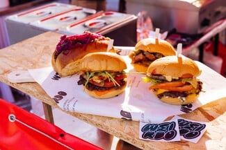 Thessaloniki Street Food Festival 2026: Ένας γευστικός και μουσικός παράδεισος χωρίς σύνορα