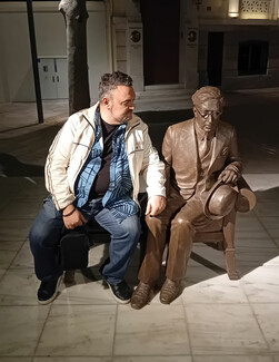 Μια θέση δίπλα στον Καβάφη