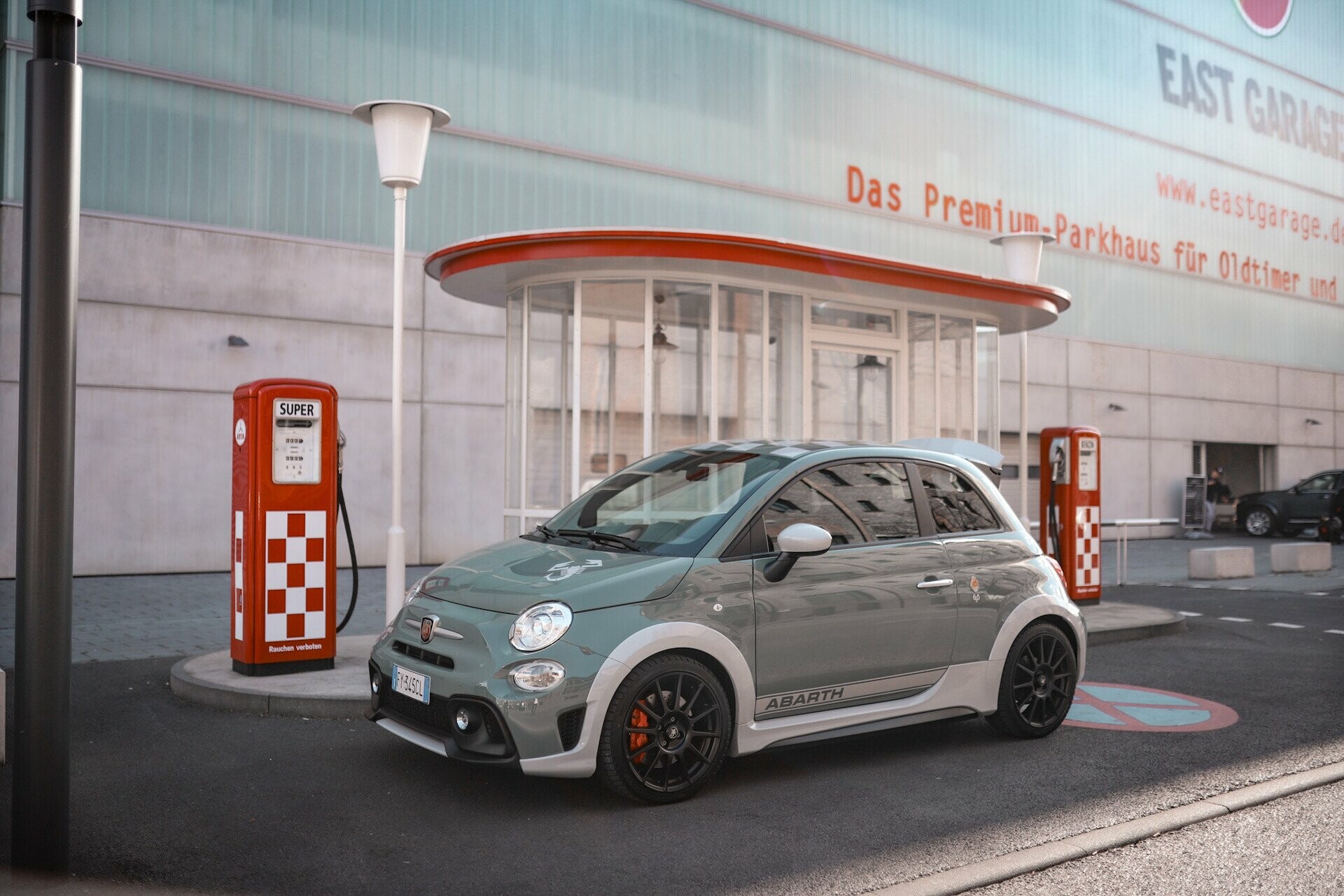 Το ταξίδι του συλλεκτικού Abarth 695 70° Anniversario συνεχίζεται