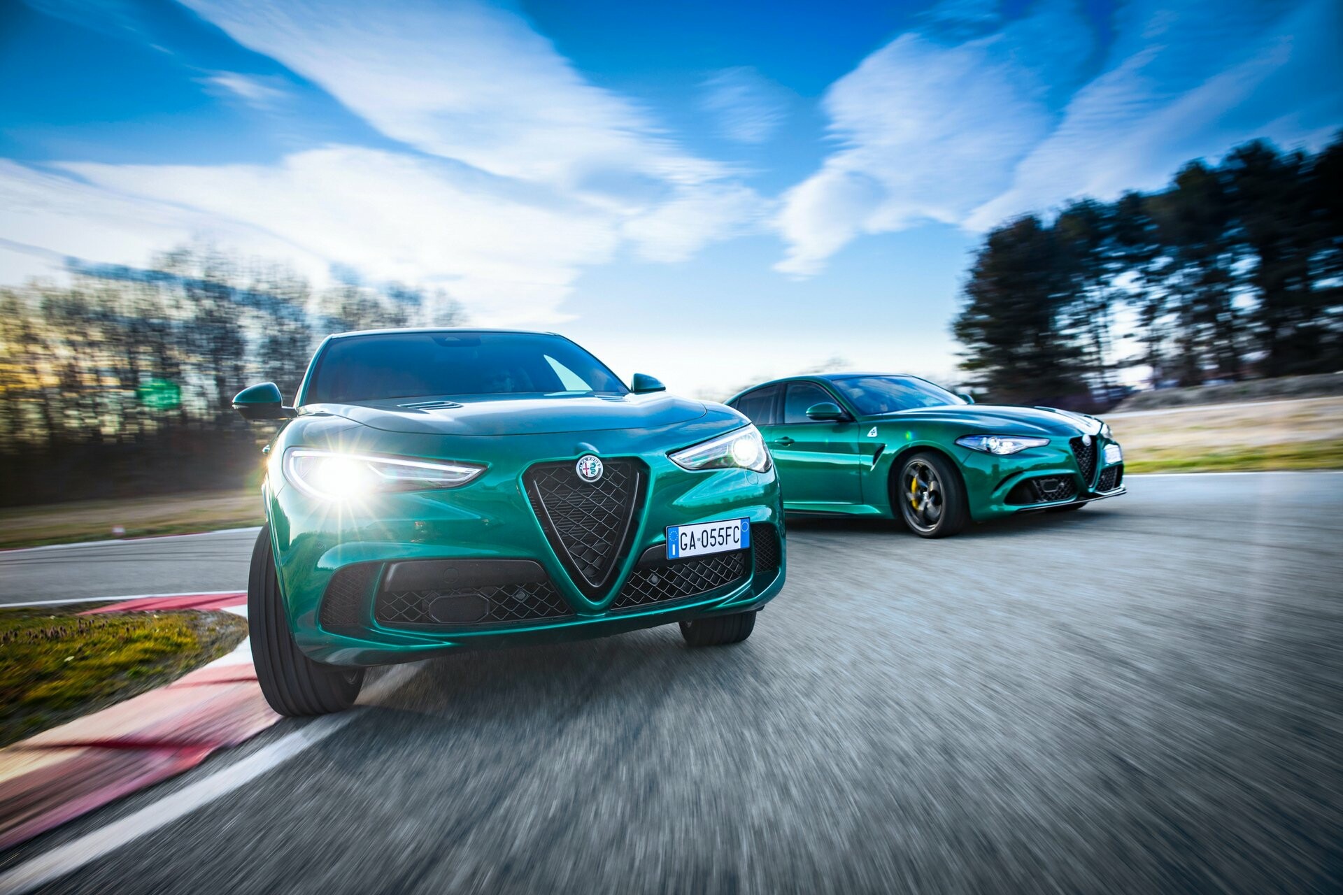 Alfa Romeo Giulia και Stelvio Quadrifoglio: Η ισχύς εν τη ενώσει