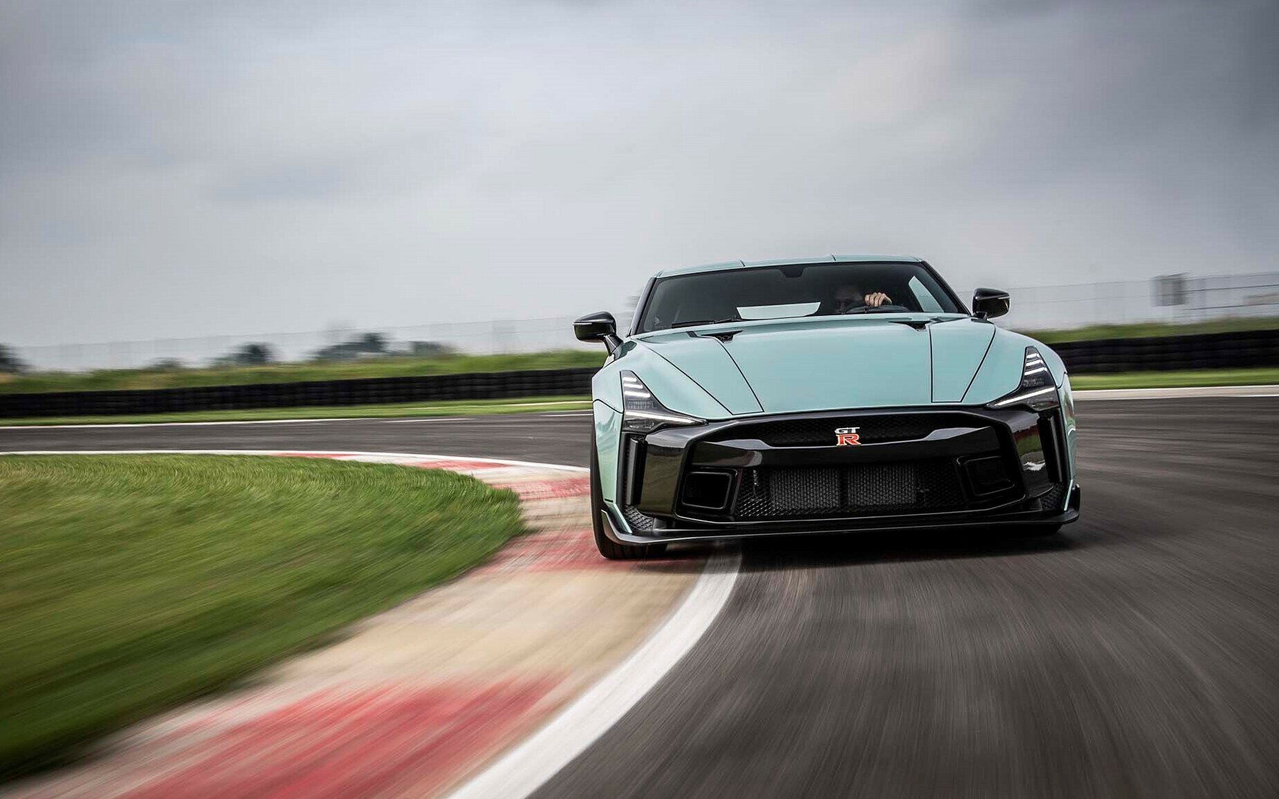 Nissan GT-R50 by Italdesign: Ιαπωνικό supercar με ιταλική φινέτσα