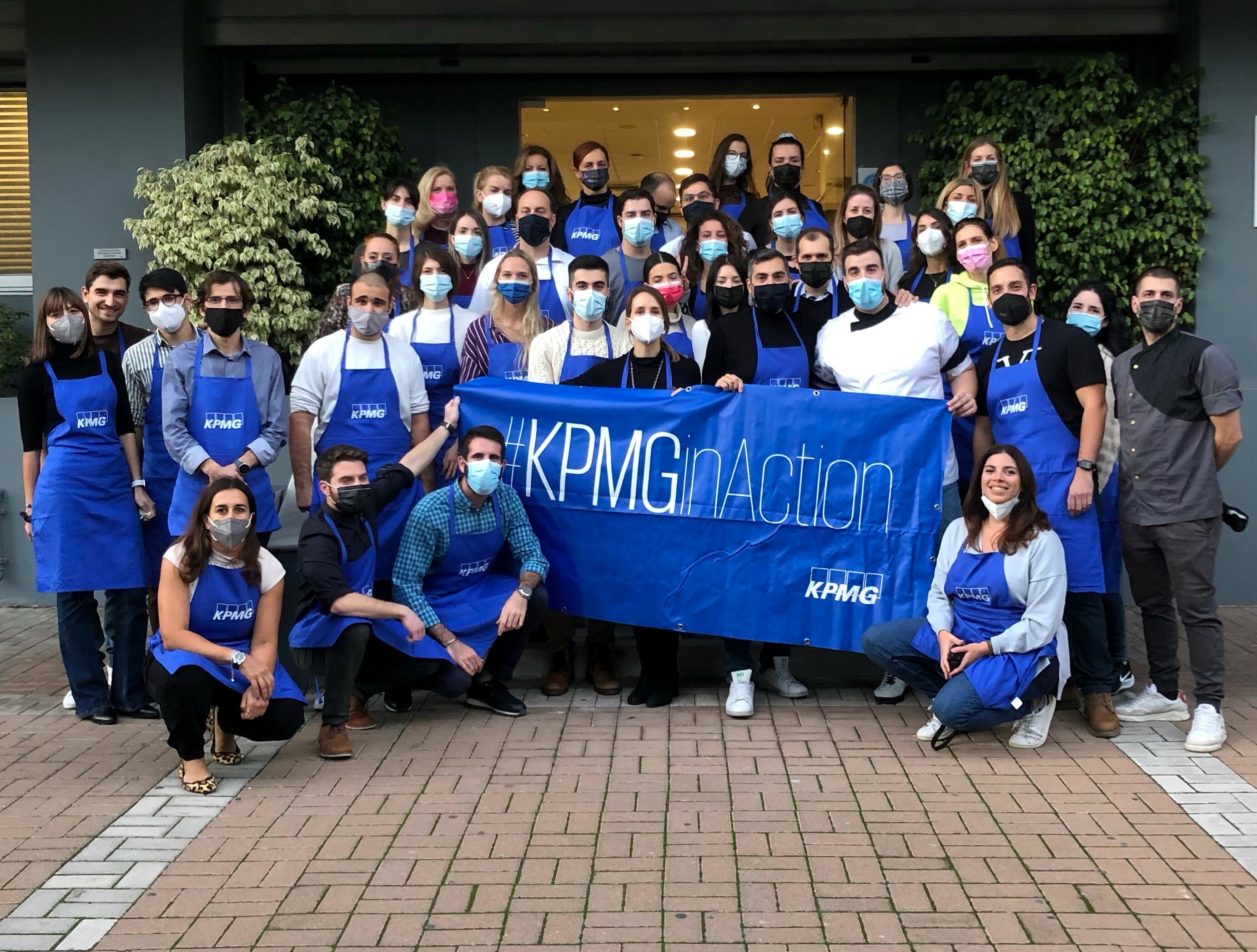 Οι εργαζόμενοι της KPMG μαγειρεύουν για καλό σκοπό και προσφέρουν περισσότερα από 200 γεύματα φροντίδας στο Φάρο Ελπίδας