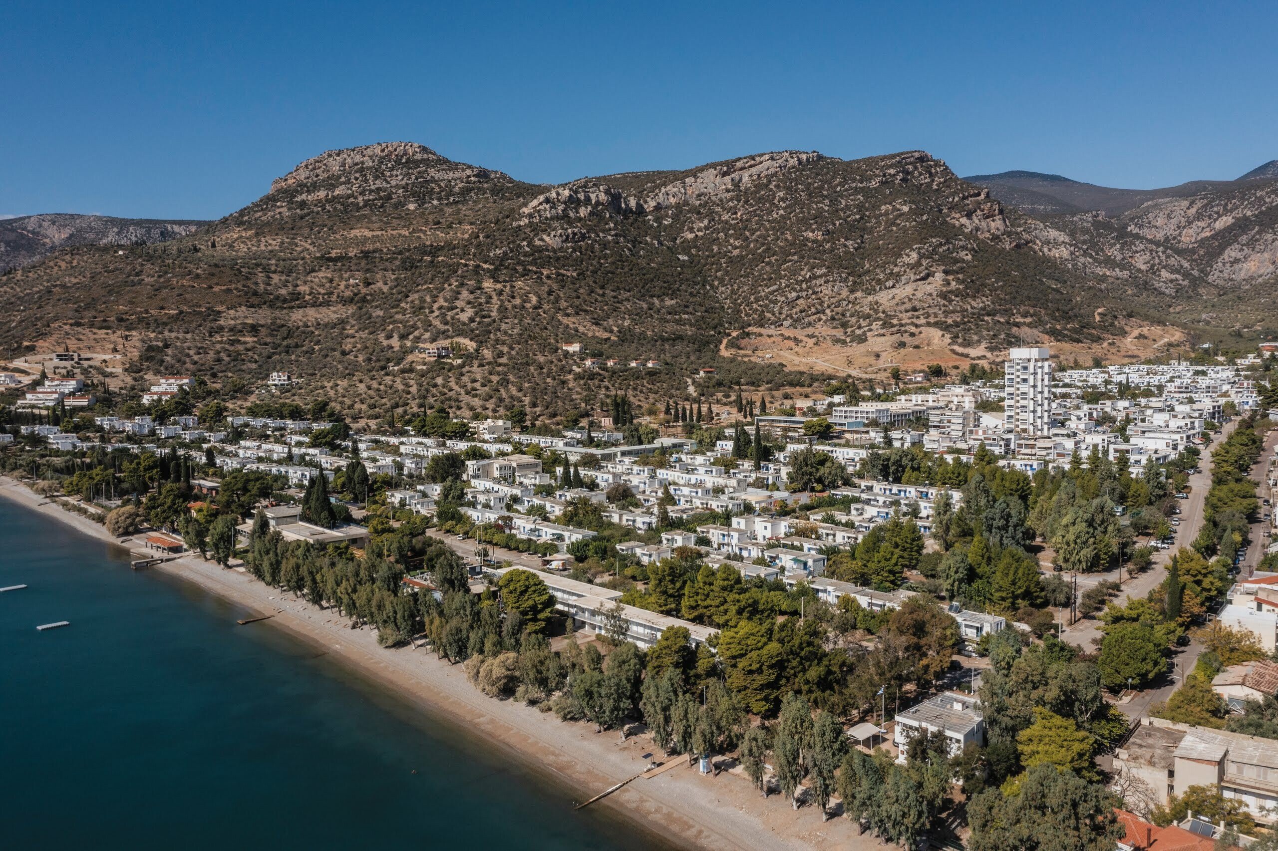 Δύο 24ωρα στα Άσπρα Σπίτια Παραλίας Διστόμου
