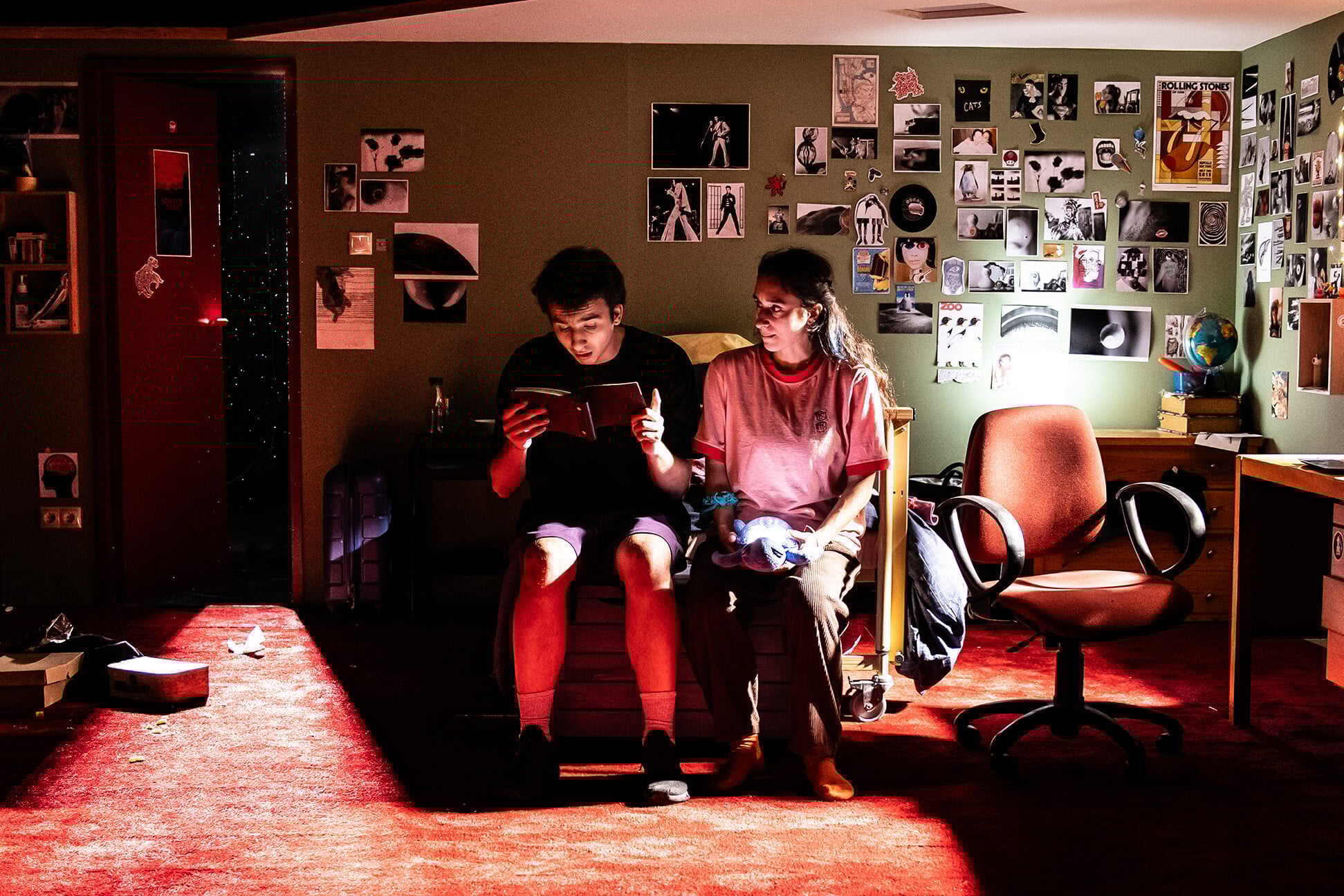 ΕΠΕΞ Ο κόσμος των εφήβων, αυτός ο άγνωστος 