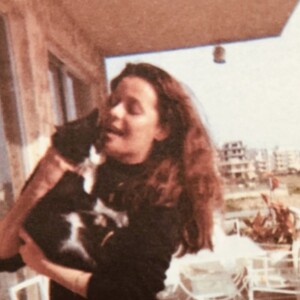 Όταν η Βίκυ Βανίτα έγραφε μια ιστορία αγάπης για τον γάτο της