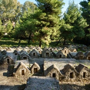 Τα επιγραφικά μνημεία της μακραίωνης εβραϊκής παρουσίας στον ελλαδικό χώρο