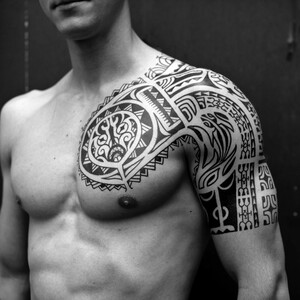 Η απίστευτα επιδραστική και διαχρονική ιστορία του τατουάζ