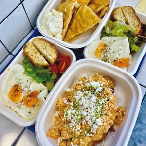 Manita Skyrian Street Food: Ένα νέο πρόσωπο παρουσιάζει τη δική του άποψη περί σκυριανής κουζίνας
