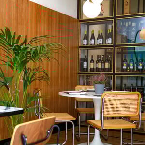 Κάρολος: Το μοναδικό wine bar της Νέας Σμύρνης