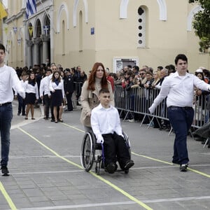 «Ρίγη συγκίνησης, σηκώθηκε απ' το αμαξίδιο»: Λίγο κράτει με το inspiration porn