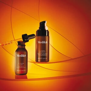 Medik8: Η νέα εποχή της βιταμίνης C έχει gel υφή και καρδιά με φυτικά εξωσώματα! 