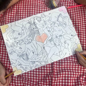 Colouring Books για την GenZ: Χρωματίζοντας ένα καλοκαιρινό όργιο