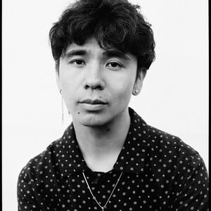 Ocean Vuong: «Πίσω από τη βιτρίνα της χιπστεριάς κρύβεται ο φόβος»
