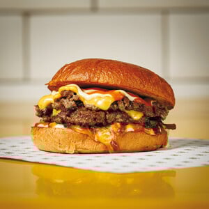 NOB BURGER: Το πιο «not ordinary» μπέργκερ της πόλης ετοιμάζεται να εξαπλωθεί