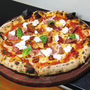 Moz: Η ναπολιτάνικη πιτσαρία που έκανε τη διαφορά