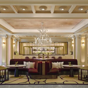 George, The Lobby Bar: Το νέο αστικό στέκι του ξενοδοχείου King George φέρνει την υψηλή αισθητική στη βόλτα μας