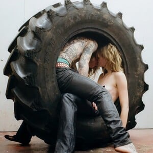 Σβήσε με κυρά μου απ' τα κιτάπια σου. Από τον Στάθη Τσαγκαρουσιάνο