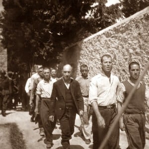 Τα βλέμματα, τα σώματα και το τραγούδι τους