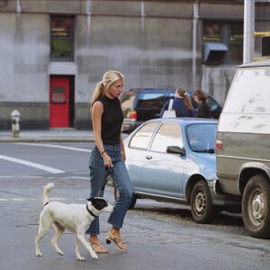 Το φάντασμα της Καρολίν Μπεσέτ-Kένεντι παραδίδει μαθήματα στιλ ακόμα