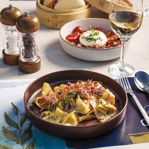 Okio Zea: Νέα all-day αύρα στη Μαρίνα Ζέας