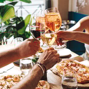 Vibo Bistrot Piraeus: Ένα μεσογειακό bistrot που ταιριάζει με τη ζωντανή πλευρά του Πειραιά