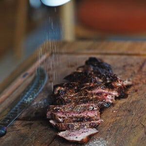 Burnt Bone: Ένα steakhouse με fusion επιρροές