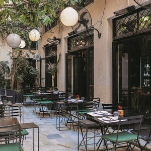 Psyche: Το μυστικό wine bar της Ερμού ανοίγει την ψυχή σου