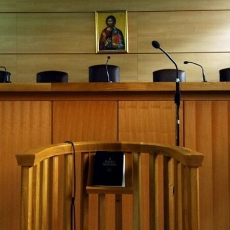 Δάσκαλος μουσικής ασελγούσε σε 11χρονες μαθήτριες: Νέα τροπή στην υπόθεση