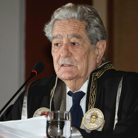 Κώστας Αξελός: «Για μας δεν υπήρχε ιερό και όσιο»