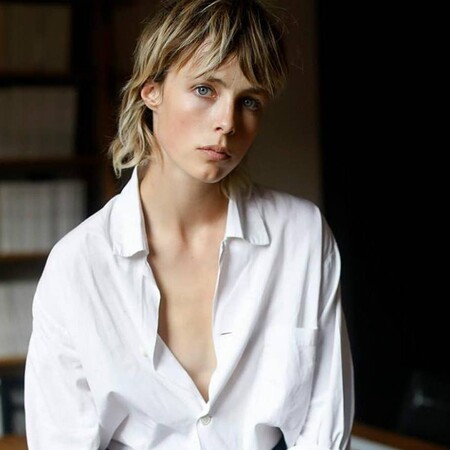 Edie Campbell: «Όλοι στη μόδα γνώριζαν για τις σεξουαλικές παρενοχλήσεις του Μάριο Τεστίνο και του Τέρι Ρίτσαρντσον»