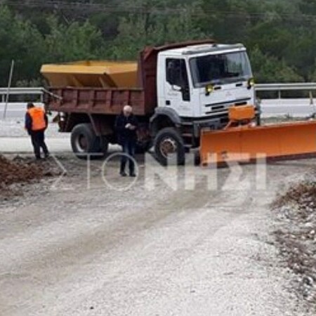 Λέσβος: Κάτοικοι αποκλείουν την περιοχή της Καράβας‑Kαβακλή αντιδρώντας στη δημιουργία νέας δομής