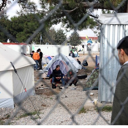 Αντίθετη σε κλειστή δομή στις Σέρρες η Βουλγαρία: «Ο στρατός μας θα αντιδράσει»