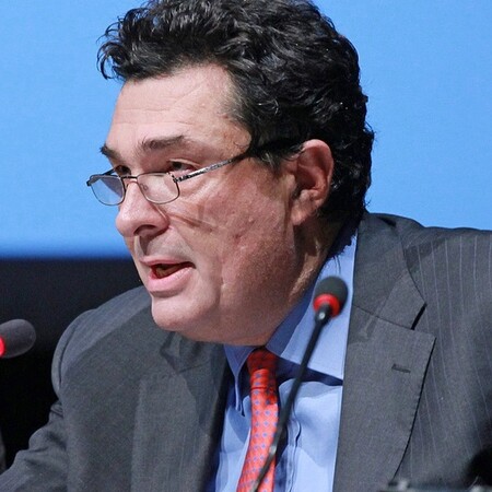Ο Αλέξης Παπαχελάς γράφει για την μάχη του με τον κορωνοϊό
