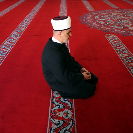 Ραμαζάνι σε καιρούς κορωνοϊού - Έρημοι οι χώροι λατρείας του Ισλάμ