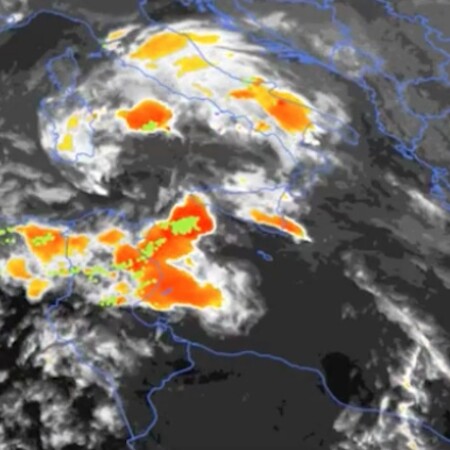 Κυκλώνας με τροπικά χαρακτηριστικά σχηματίζεται στη Μεσόγειο - ΒΙΝΤΕΟ