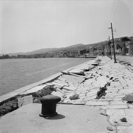 8 σπάνιες φωτογραφίες από τον σεισμό του 1953 στη Ζάκυνθο