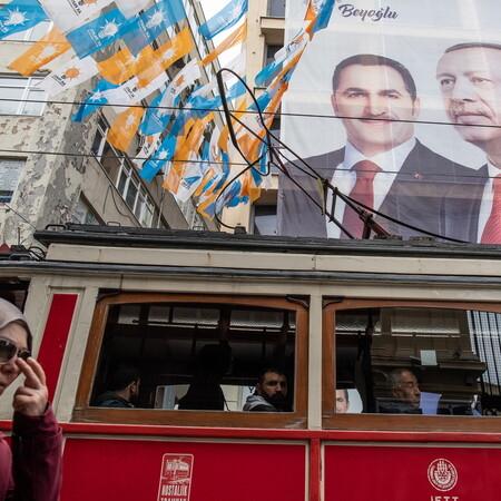 Τουρκία: Το κόμμα του Ερντογάν θα αποδεχθεί τα αποτελέσματα της νέας καταμέτρησης