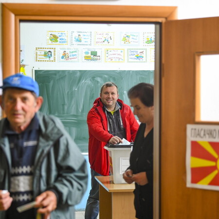 Βόρεια Μακεδονία: Η αποχή κρίνει τον β' γύρο των προεδρικών εκλογών