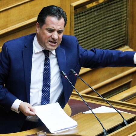 Μήνυση Γεωργιάδη στον Μανιό - Η αντιπαράθεση στη Βουλή και οι αιχμές για την Χούντα