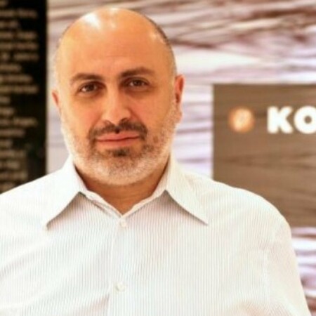 Σε 3 δευτερόλεπτα εξαφανίστηκαν: Ο επιχειρηματίας Γ. Κορρές περιγράφει πώς έκλεψαν συνεργάτες του στο Σύνταγμα