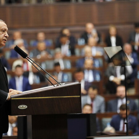 Τουρκία: Το κοινοβούλιο ενέκρινε την παράταση των στρατιωτικών επιχειρήσεων σε Συρία και Ιράκ