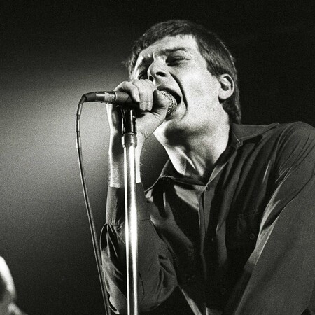 «H προφορική ιστορία των Joy Division»: «O Ίαν Κέρτις έμοιαζε να βρίσκεται διαρκώς στην κόψη της ύπαρξης»