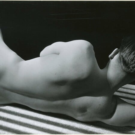 Ο George Platt Lynes κινδύνευσε για να φωτογραφίσει γυμνούς άντρες