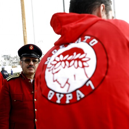 Ο Ολυμπιακός έκανε καταγγελία στο ΕΣΡ για την ΕΡΤ - Τι λέει για τα τηλεοπτικά δικαιώματα