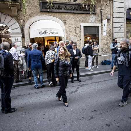 Το τεράστιο ενοίκιο του ιστορικού Caffè Greco στη Ρώμη και ο φόβος της έξωσης