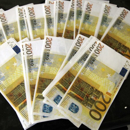 Εργαστήριο παραχάραξης χαρτονομισμάτων εντοπίστηκε στην Αθήνα - 1,8 εκατ. ευρώ η αξία τους