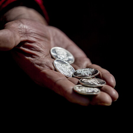 Εκτόξευση της τιμής του ασημιού, καθώς ο «στρατός» του Reddit στρέφεται στα πολύτιμα μέταλλα