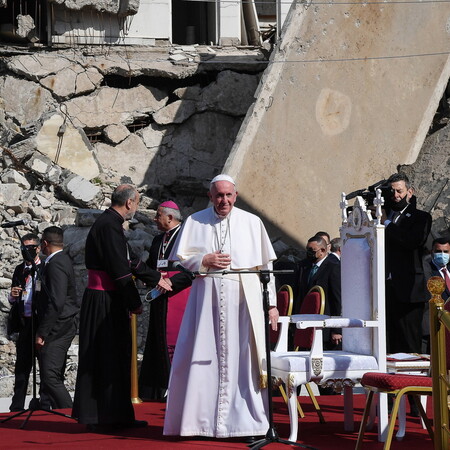 Pope Francis visits Iraq's ruined city of Mosul,