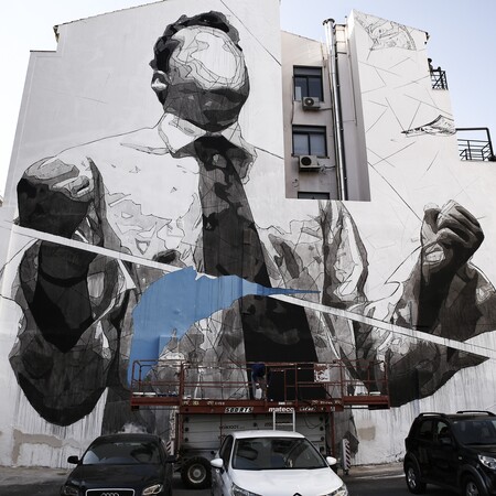 To καινούργιο mural του INO στο κέντρο της Αθήνας