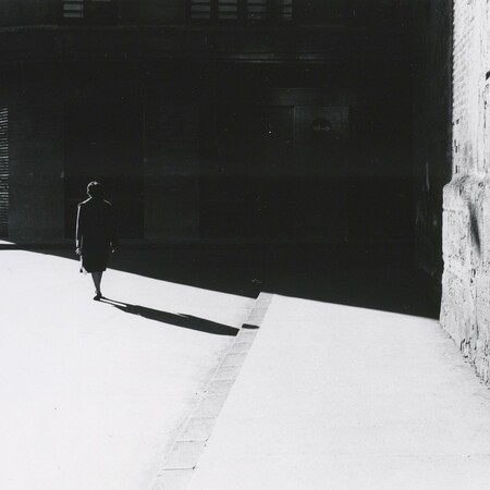 Ο αφαιρετικός κόσμος του Ray K. Metzker